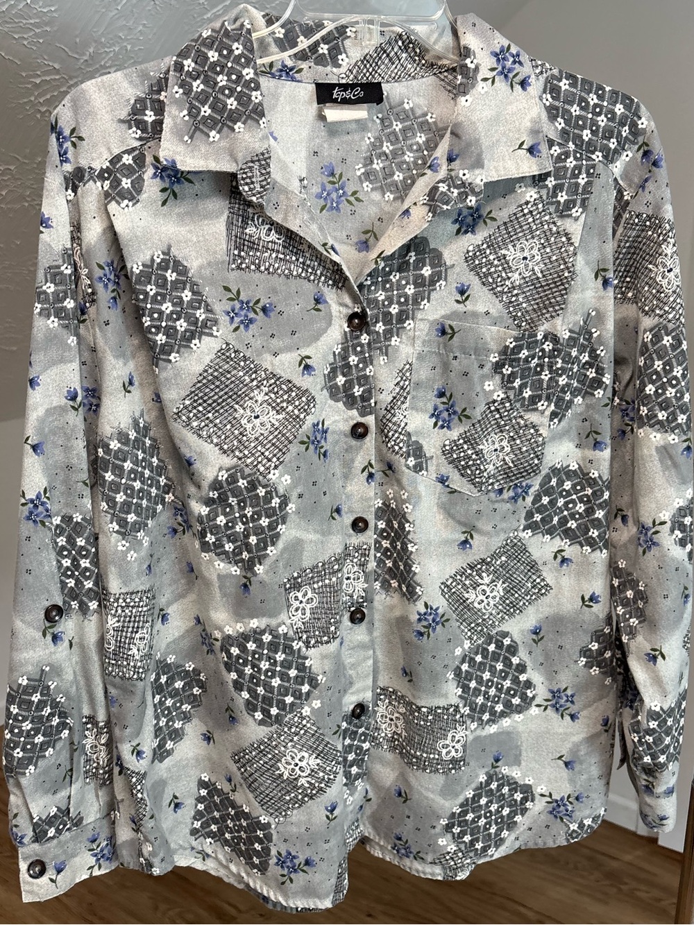 top & co vintage patchwork style button down with roll up sleeve, size 22W